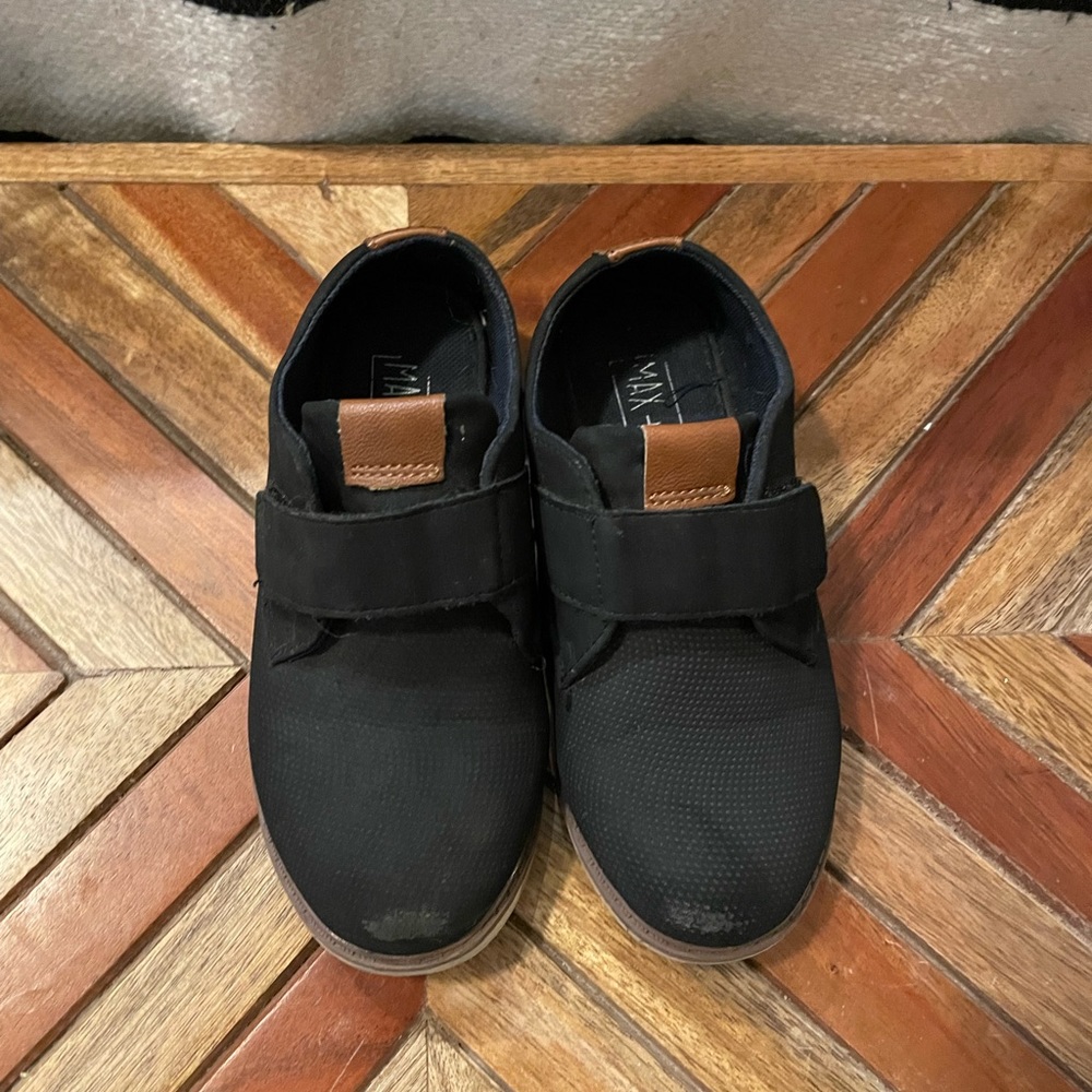 Canvas and leather dressy boys shoes size 11